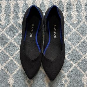 Rothy's Black Pointed Knit Flats with Blue Trim